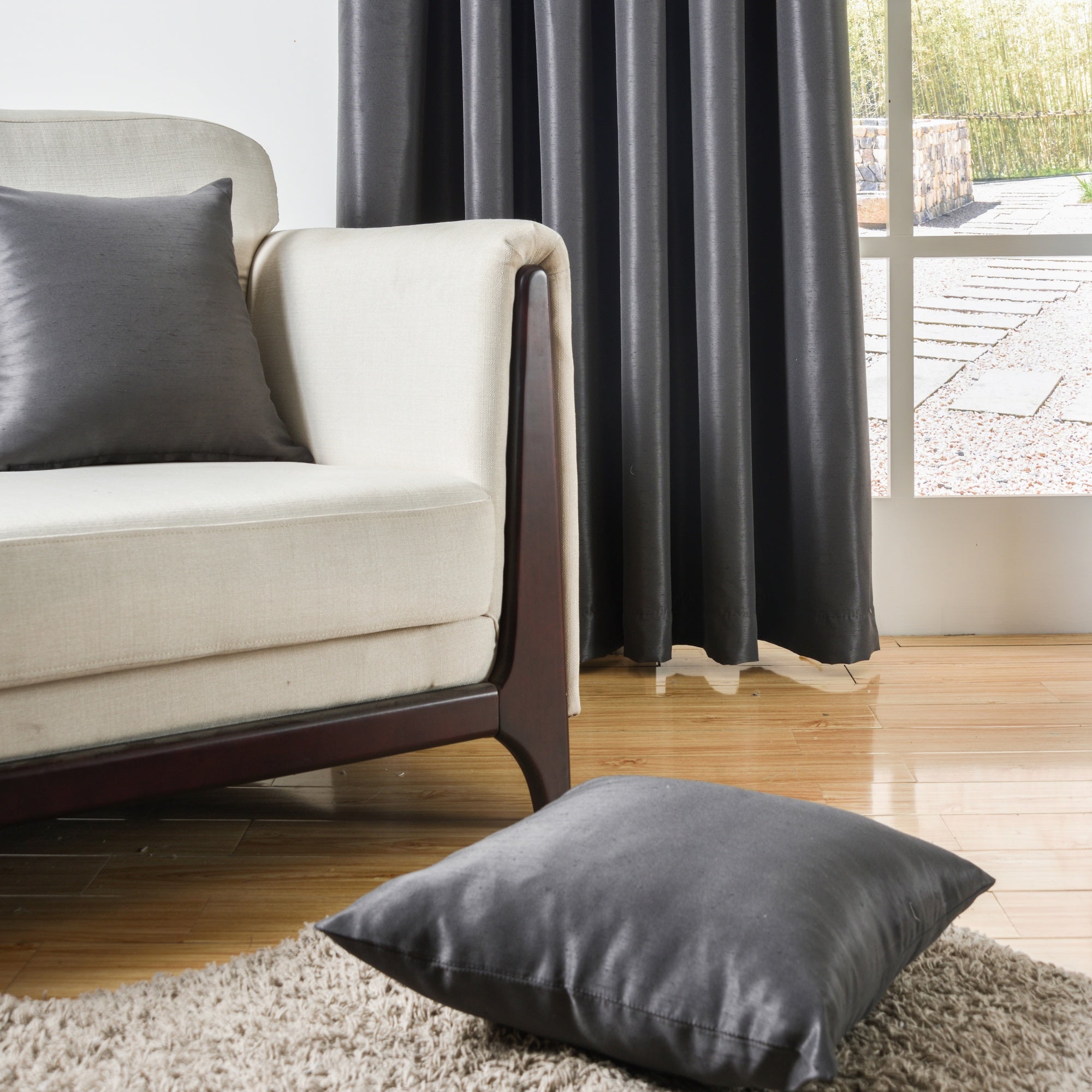 Nolight Onyx - 100% Blockout Lined Curtains