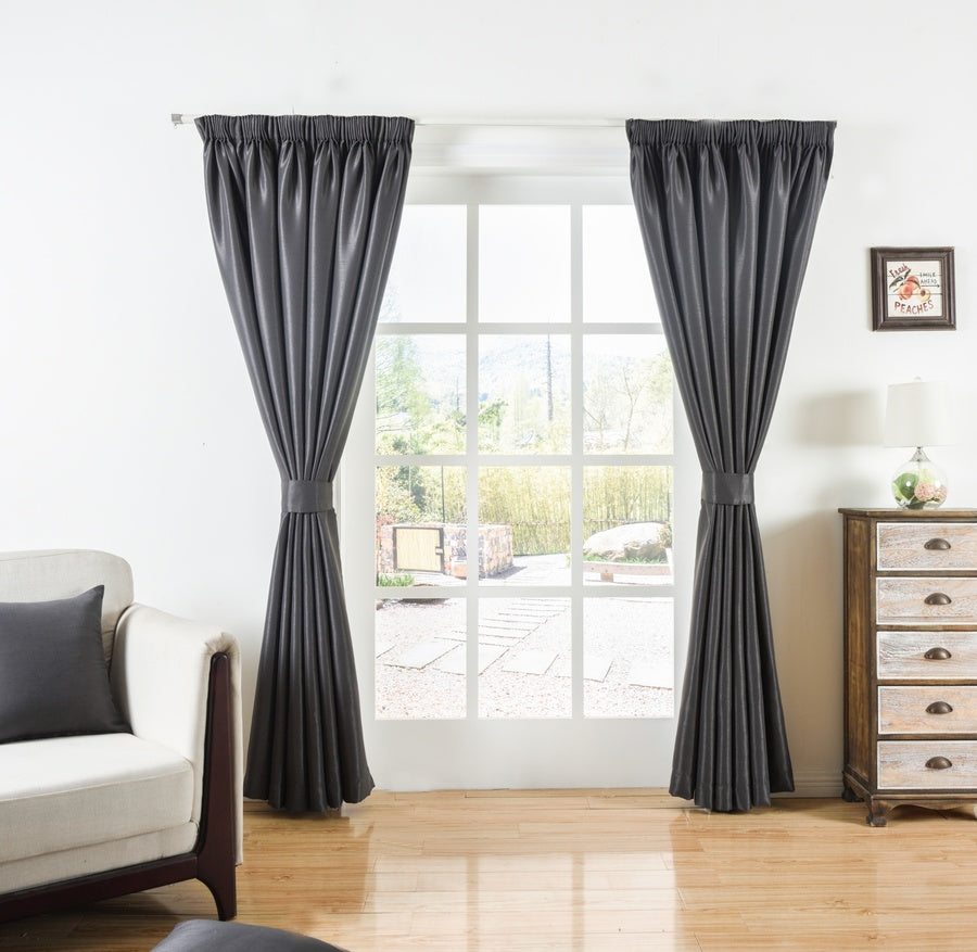 Nolight Onyx - 100% Blockout Lined Curtains